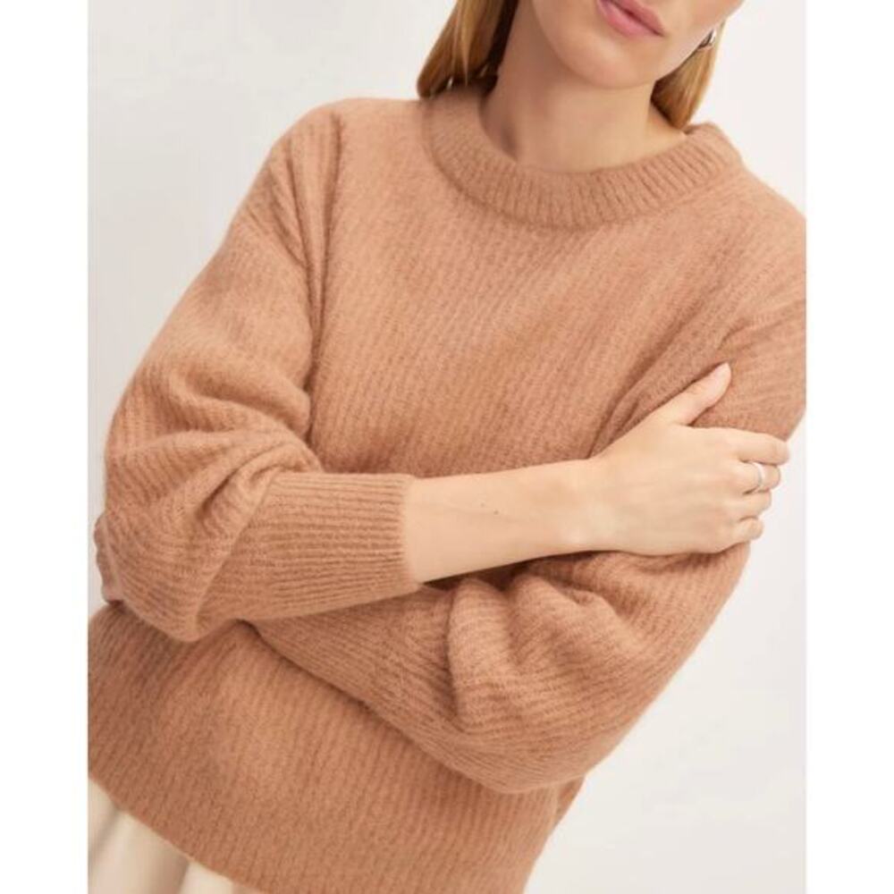 Everlane The Cocoon Crew in Alpaca warm taupe